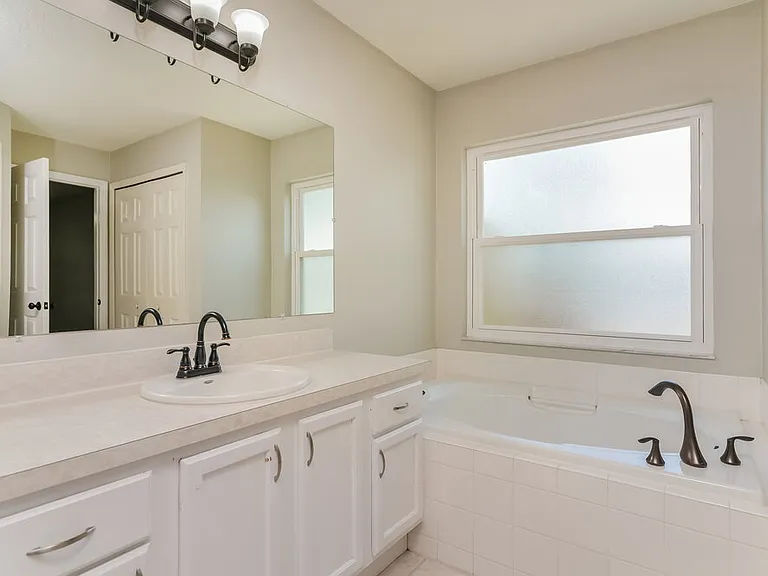 1625 Nightfall Dr — Photo 12