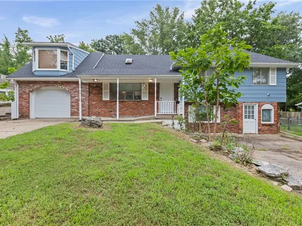 213 Briar Ln, Kansas City, MO 64119