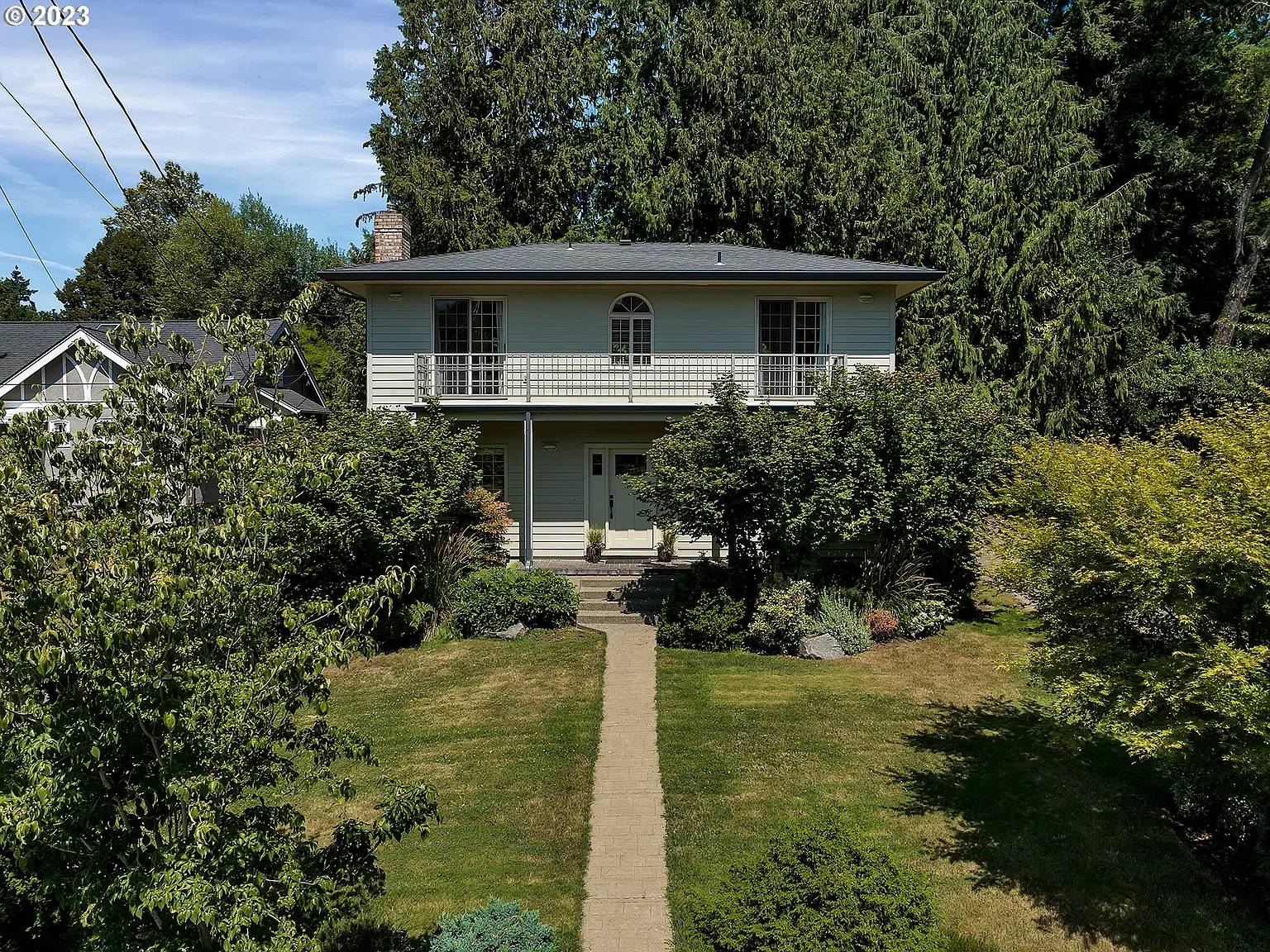 4333 SW Marigold St photo 1