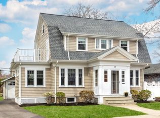 11 Howitt Rd, West Roxbury, MA 02132