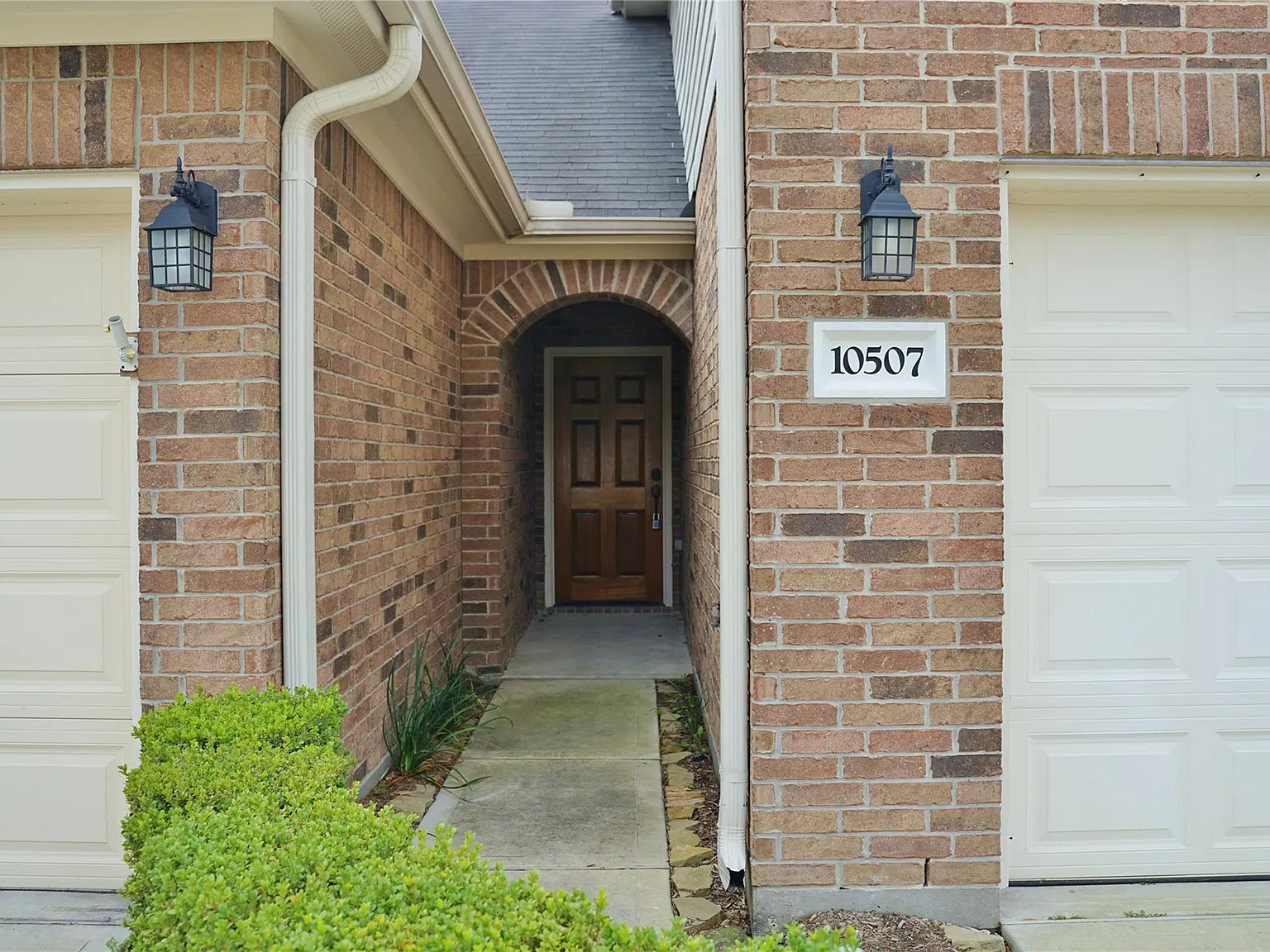 3 bed, 2.5 bath, 1529 sqft, $1,850 — Photo 2