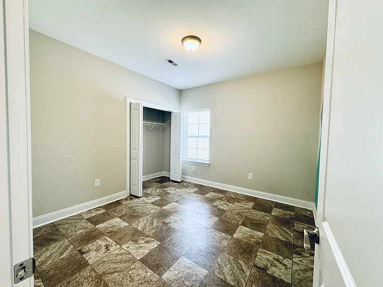 1501 Ferney Dr — Photo 17