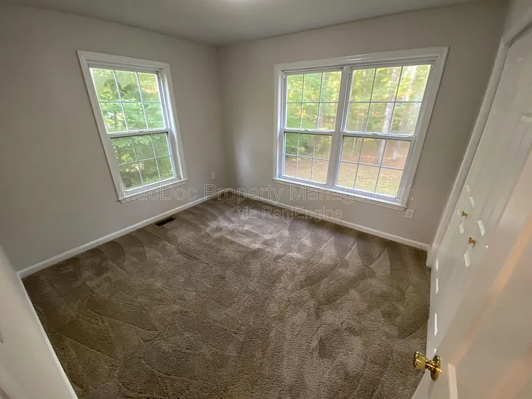 211 Cedar Ridge Dr — Photo 18