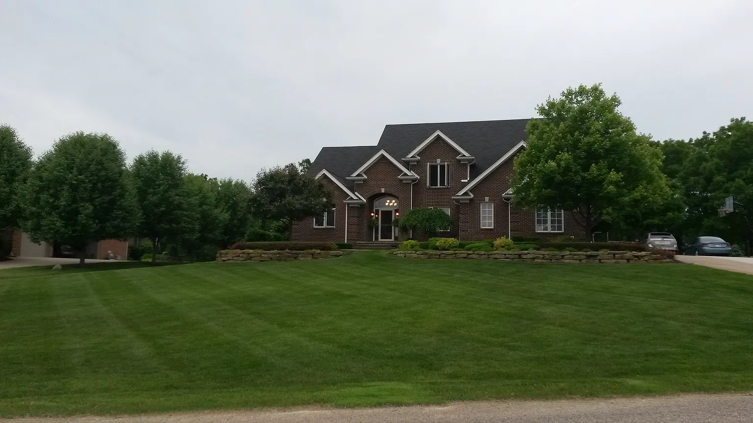 8172 Grand Oaks Ct photo 1