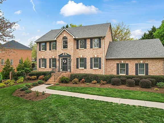 3rd image of 1485 Cuddington Ln