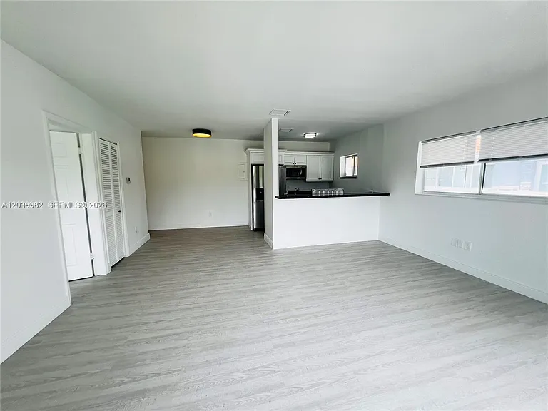 2033 Calais Dr #10 — Photo 9