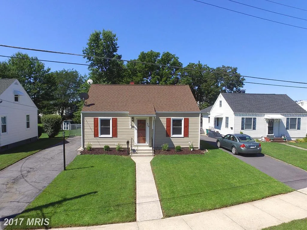448 Kraiss Ave photo 1