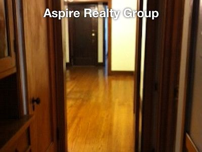5th image of 2913 N Sacramento Ave APT 1
