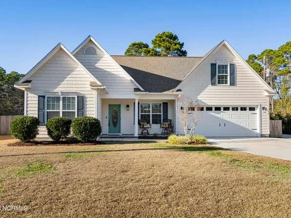 305 Gold Leaf Drive, Hampstead, NC 28443