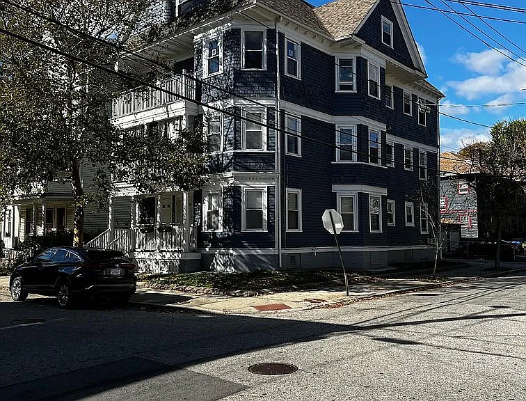 73-75 Moore St #2 — Photo 17