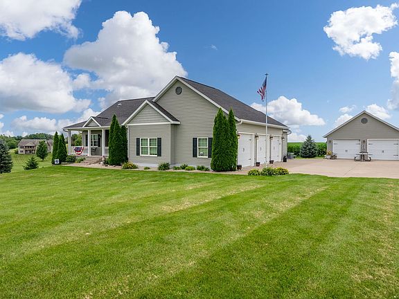 5th image of 400 Randy Dr