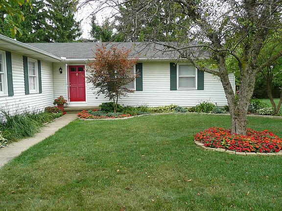2nd image of 2755 Southwood Dr