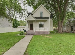 210 De Clark St, Beaver Dam, WI 53916