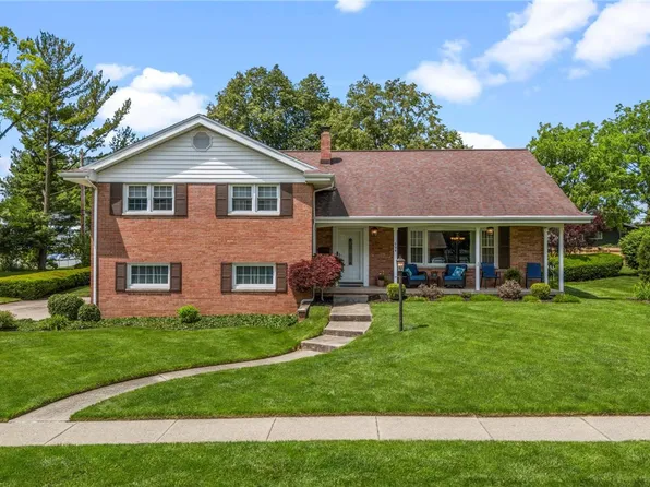 994 Meadow Ln, Xenia, OH 45385