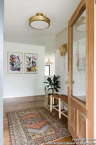 4 bed, 3.0 bath, 2100 sqft, $4,700 — Photo 2