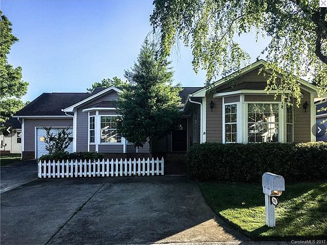 1st image of 2911 Cherry Blossom Ct