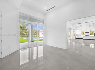 7900 SW 70th St, Miami, FL 33143