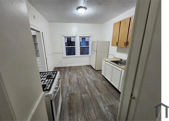 3318 E 140th St #1 — Photo 12