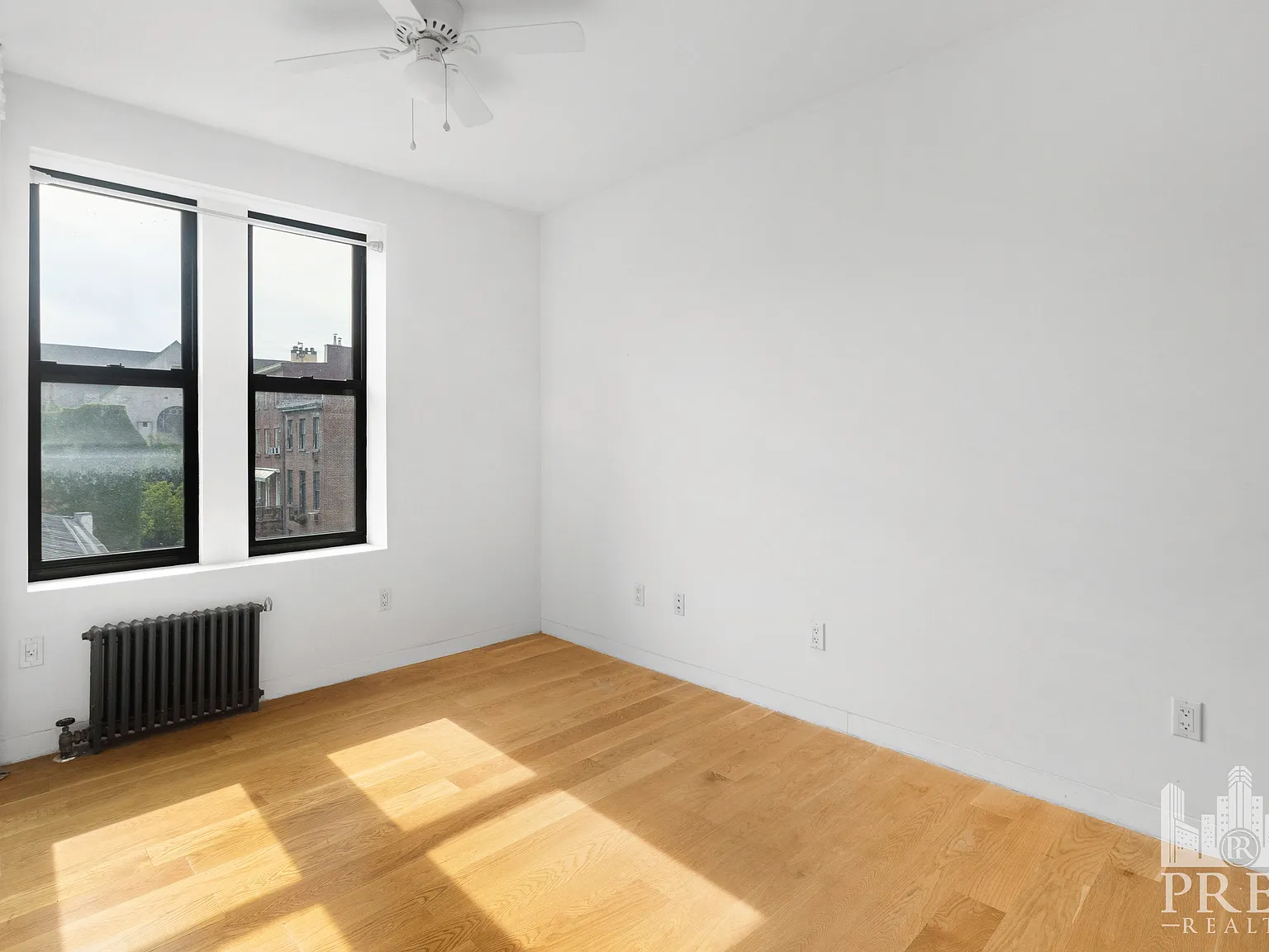 227 Waverly Place — Photo 2