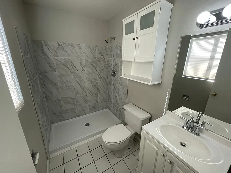 7009 Oakland Cir — Photo 3