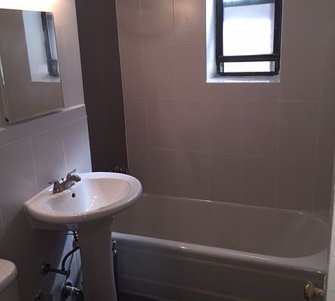 4th image of 460 E 21st St APT 3D