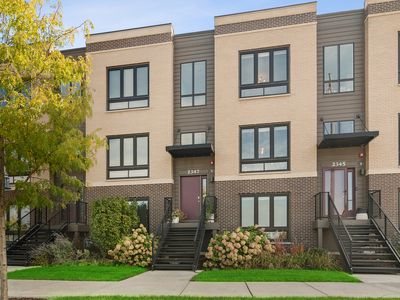2347 Parkside Dr, Schaumburg, IL, 60173