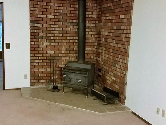 5th image of 4537 Woodland Cir