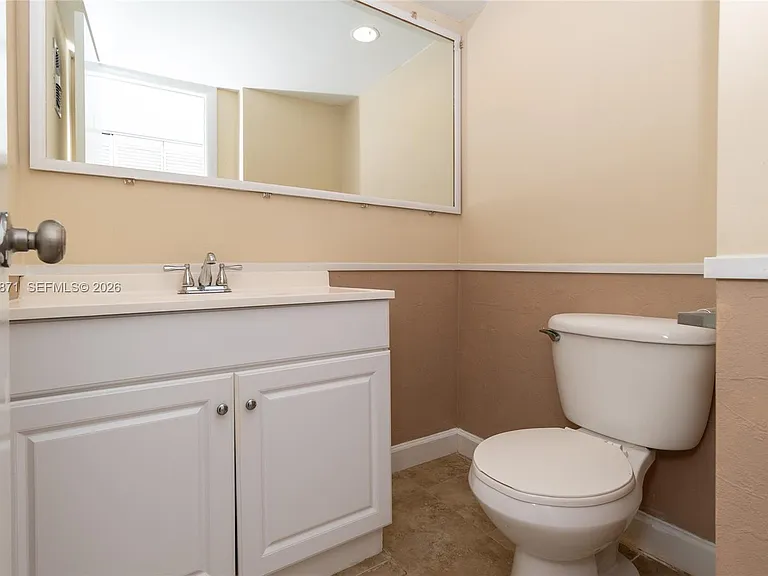 10500 SW 108th Ave #B414 — Photo 21