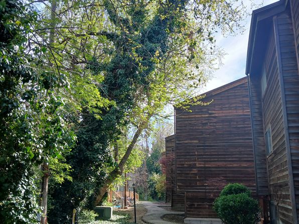 310 E Redwood Ct #208