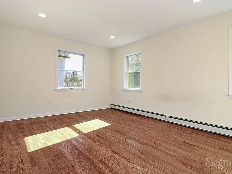 36 Devoe St — Photo 8