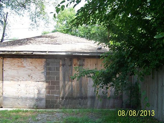 3rd image of 5353 Maywood Ave