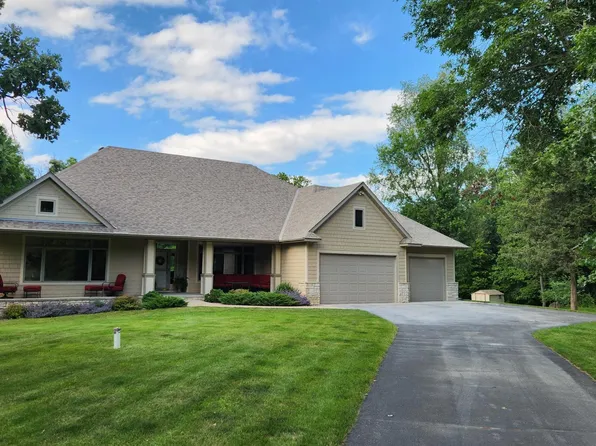 1187 105th St E, Inver Grove Heights, MN 55077