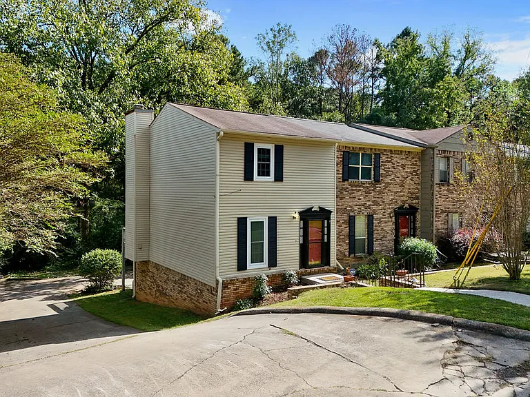 4601 Little River Rd — Photo 3