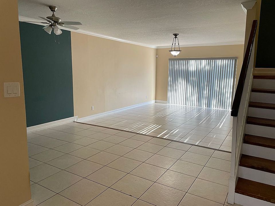 1st image of 4716 Sheridan St #4716