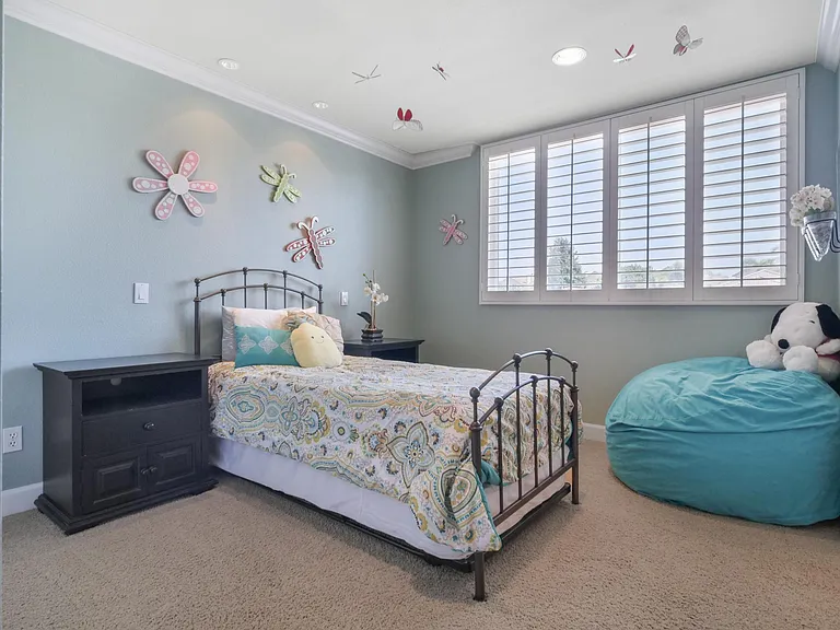 12472 Dormouse Rd — Photo 29
