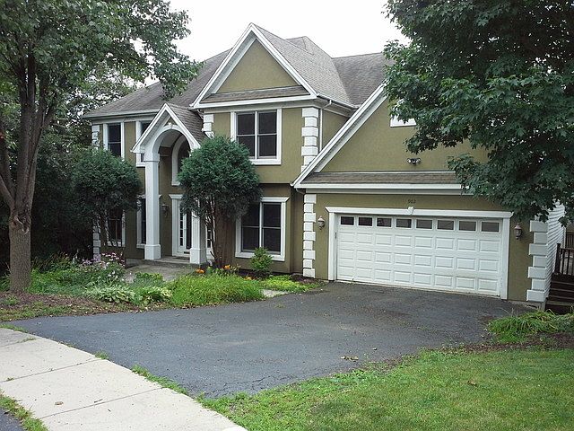 1st image of 902 Wildwood Ct