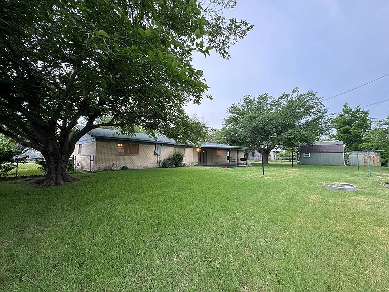 605 Bellaire Dr — Photo 33