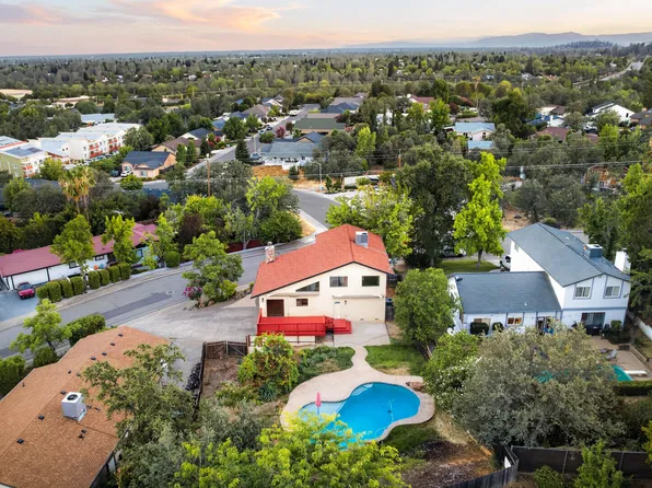 3416 Cessna Dr, Redding, CA 96001