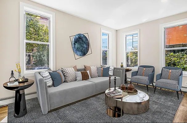 Rented by Onyx | media 21