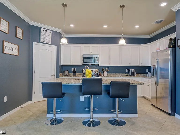 3652 E Hampton Cir — Photo 9