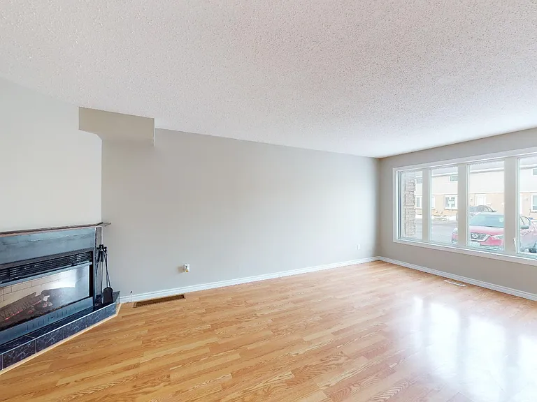 320 Westminster Ave #48 — Photo 4
