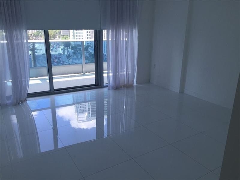 2nd image of 200 Biscayne Boulevard Way APT 903