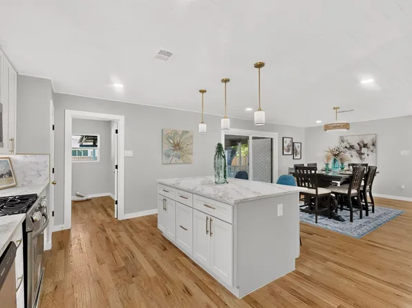 811 Tarryall Dr, Dallas, TX 75224