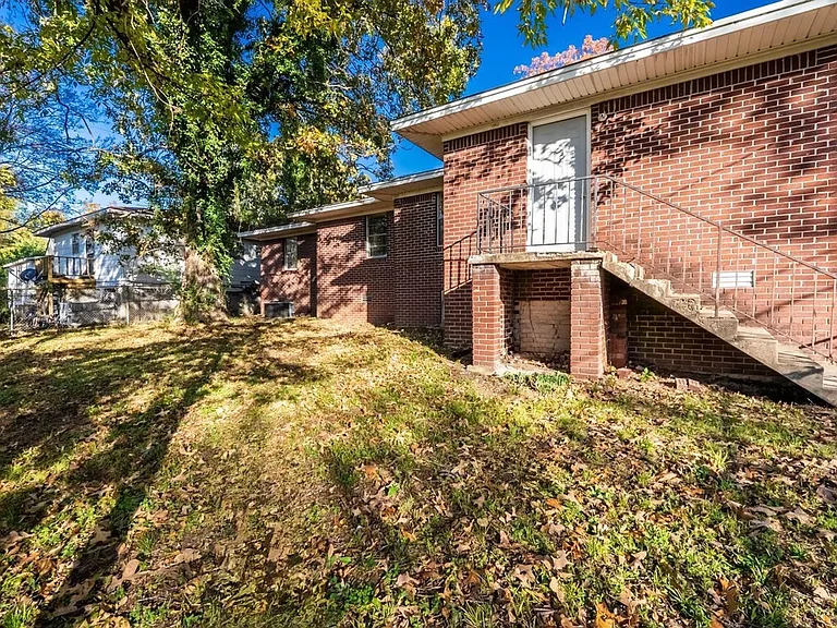 3615 W Capitol Ave — Photo 17