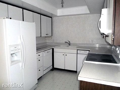 5th image of 100 Oakmont Ln APT 302