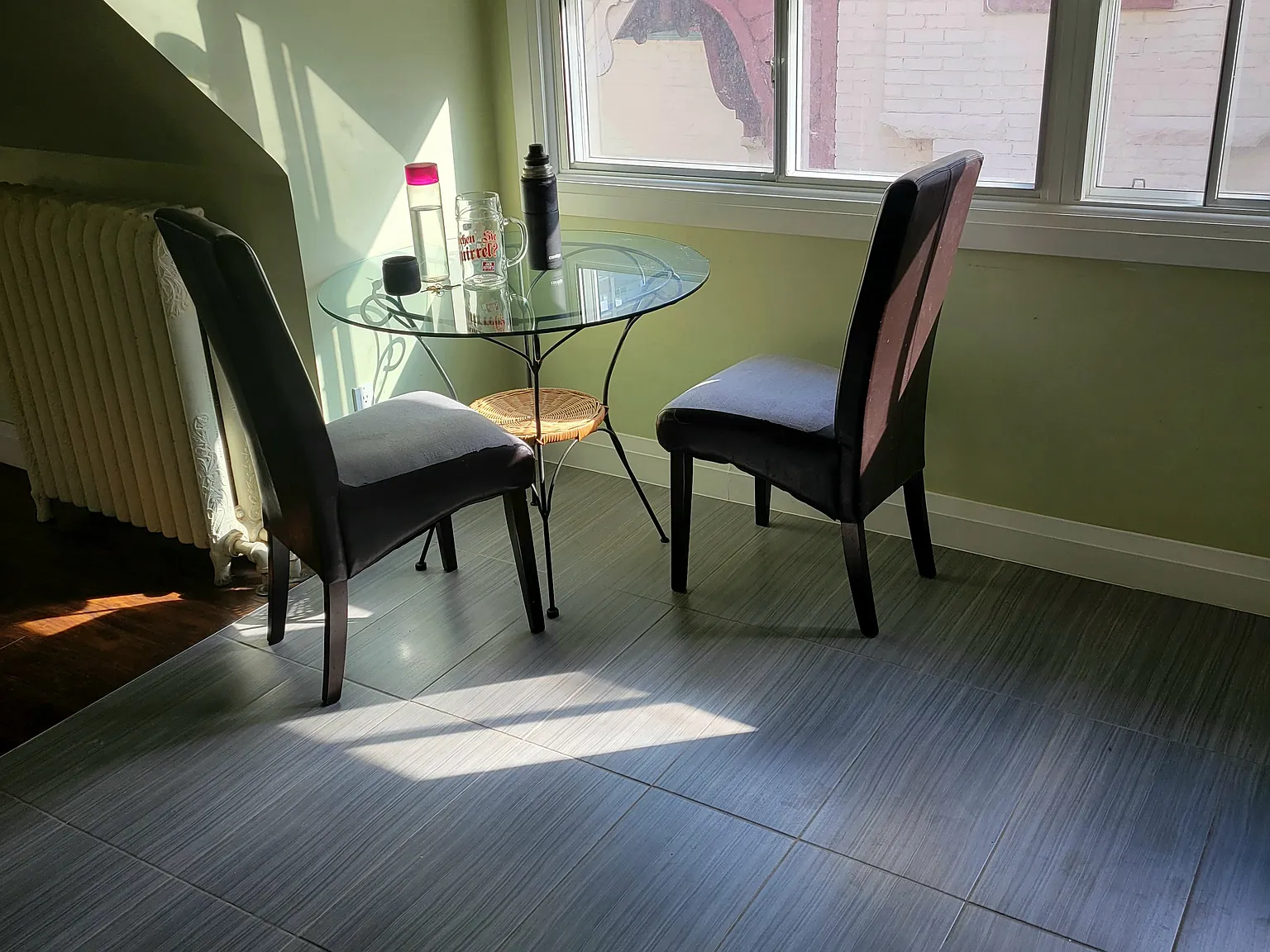 2 bed, 800 sqft, $1,700 — Photo 2