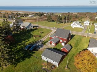 2484 Highway 1, Grosses Coques, NS B0W 1M0