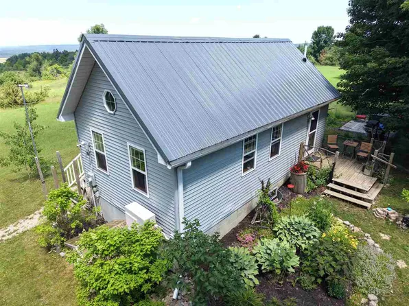 3875 Cherry Hill Rd, Boyne Falls, MI 49713