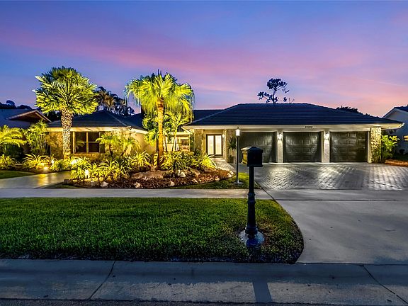 5th image of 10182 Boca Woods Lane