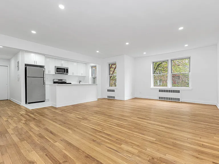 6535 Yellowstone Blvd #3B — Photo 2